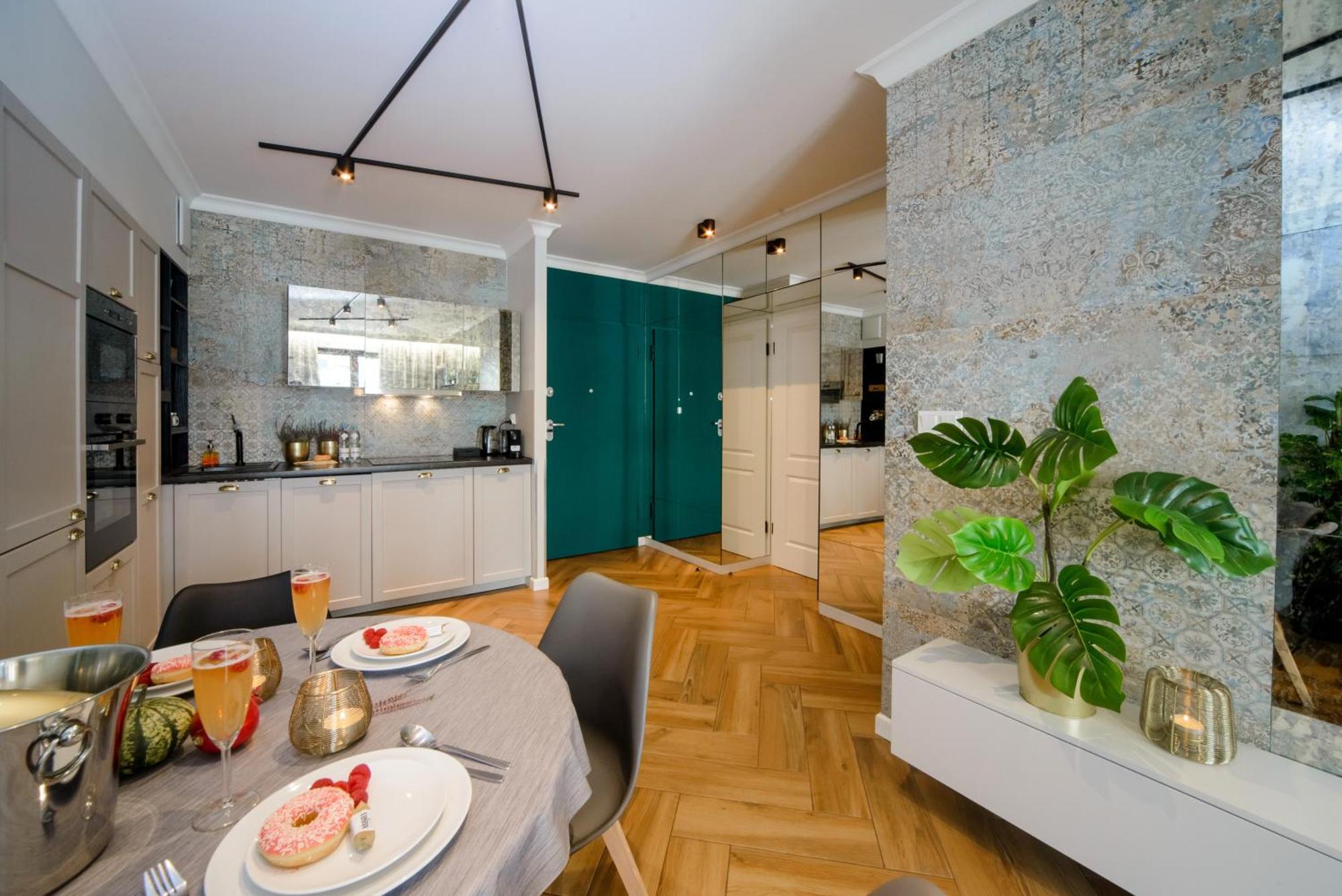 Maya'S Flats & Resorts 34 - Chmielna 73 Gdańsk Buitenkant foto
