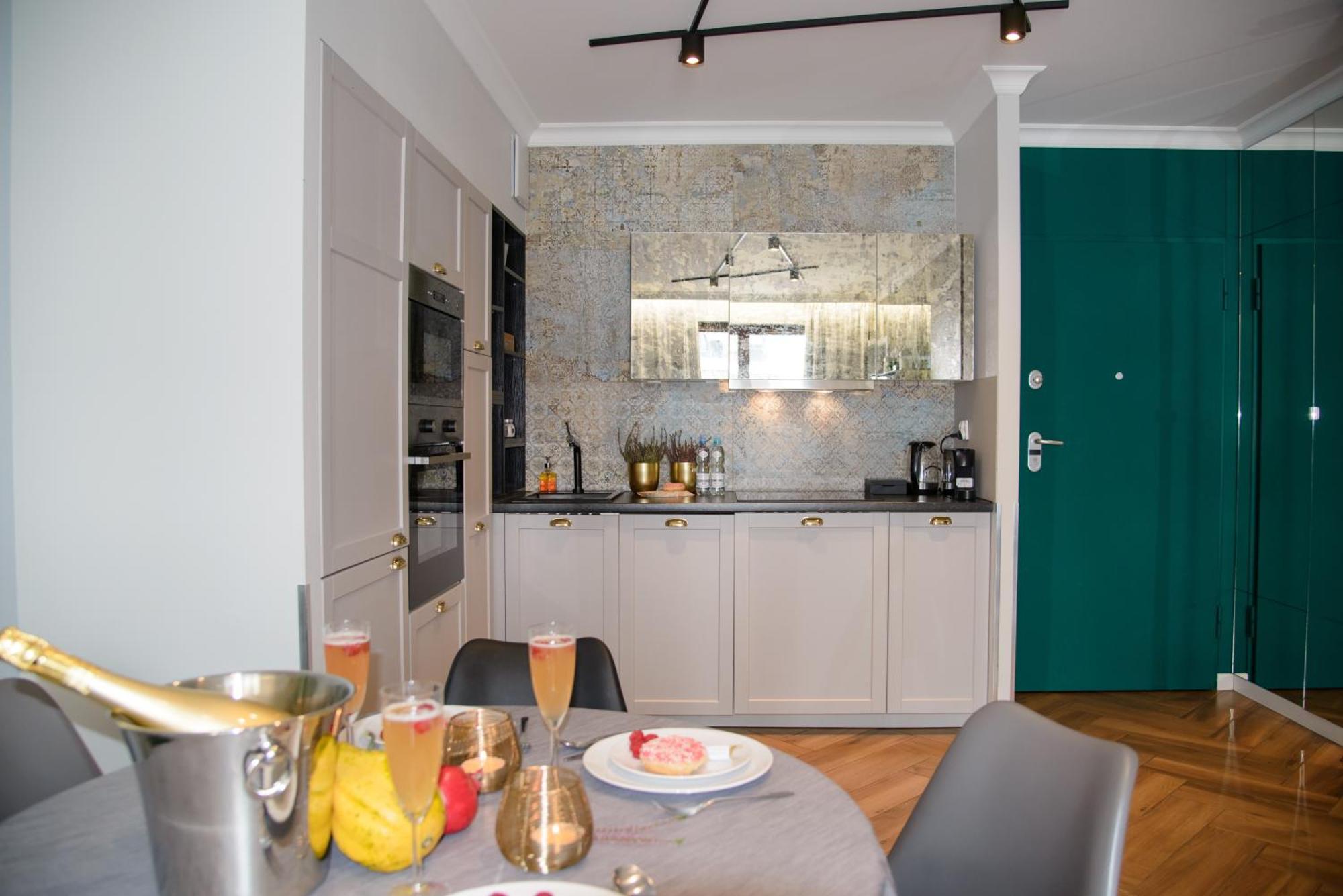 Maya'S Flats & Resorts 34 - Chmielna 73 Gdańsk Buitenkant foto
